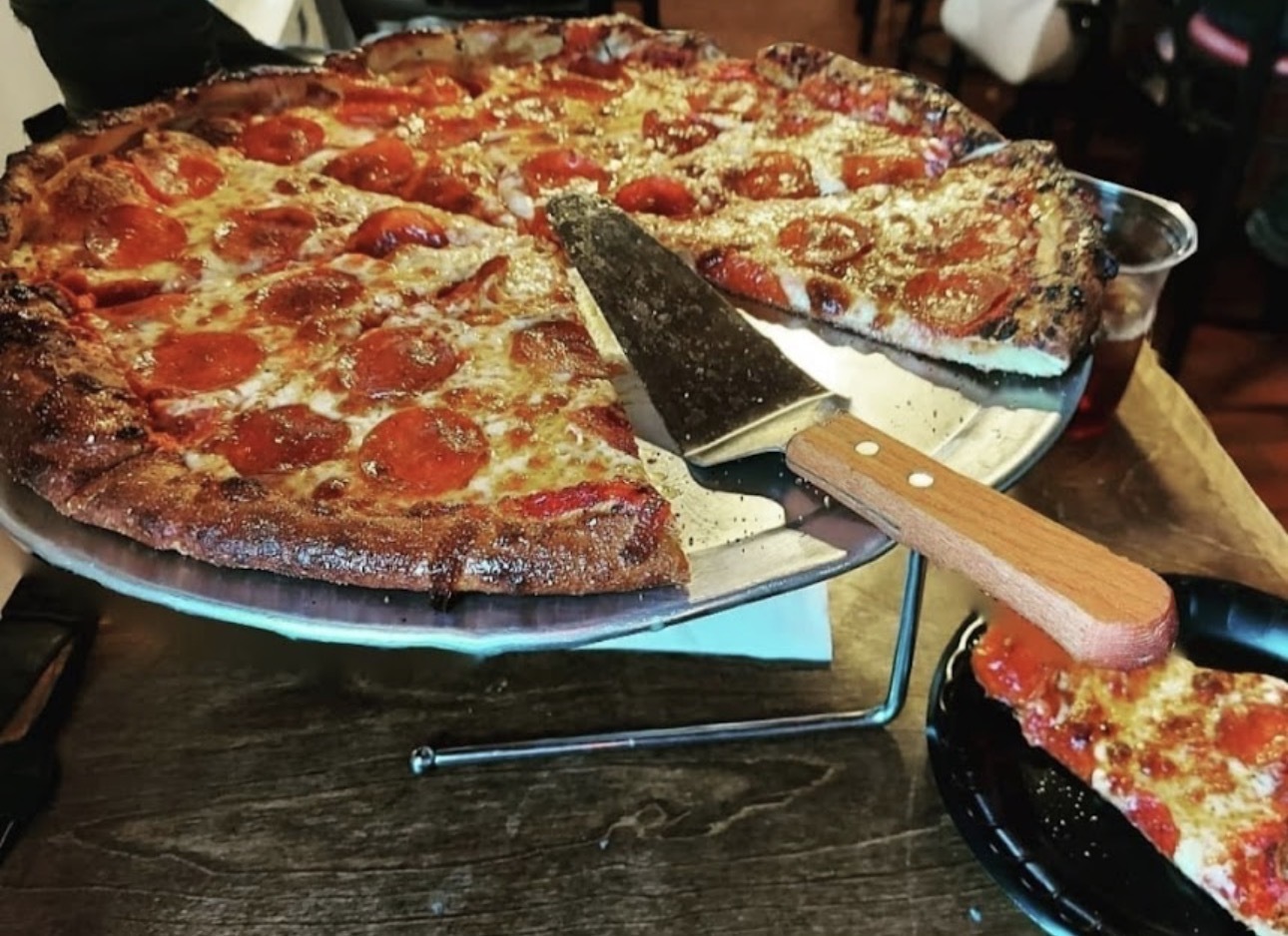 Alley Pub & Pizza'